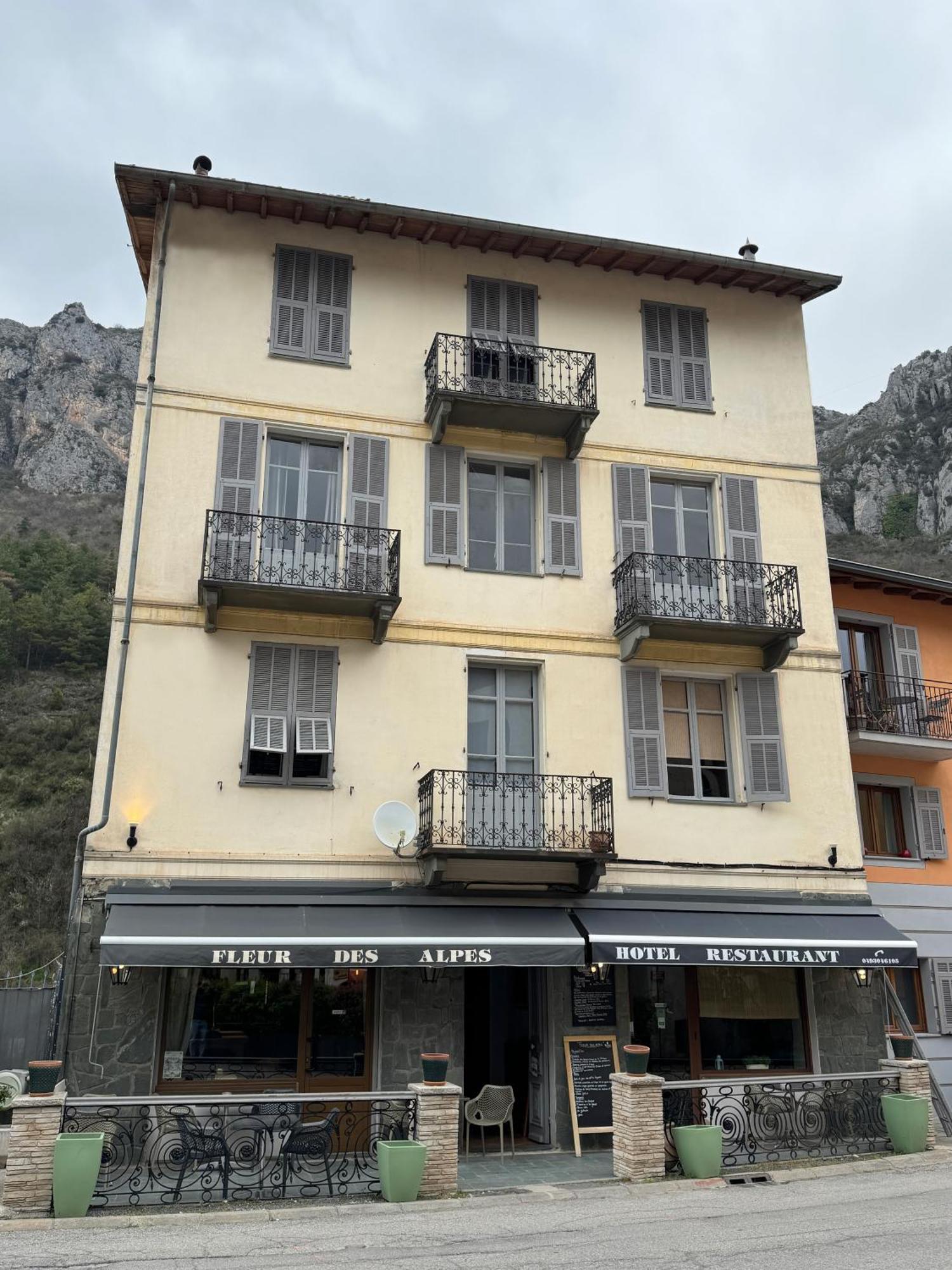 Hôtel Fleur des Alpes La Brigue Exterior foto